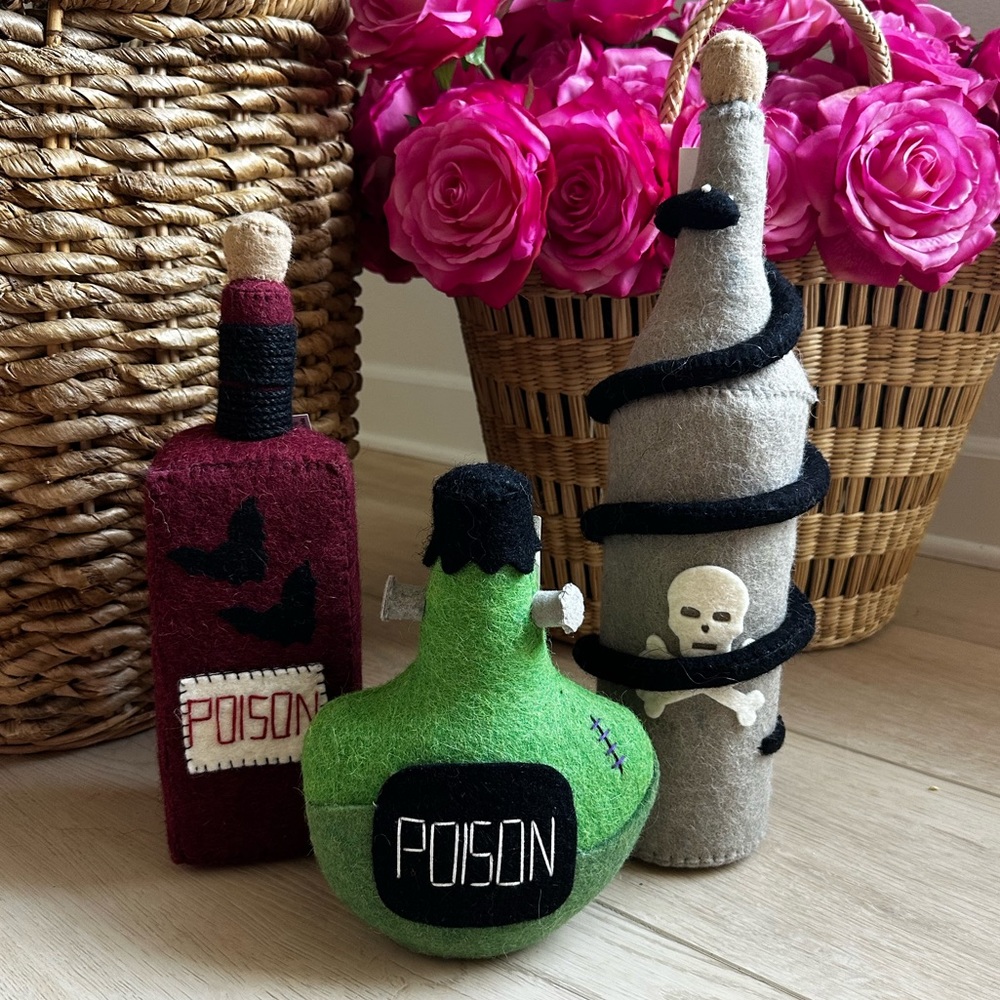 Halloween poison bottles felt decoration hocus Pocus